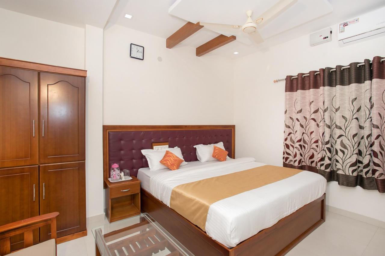 Oyo 11097 Hotel Grand Arabian Bangalore Exterior foto